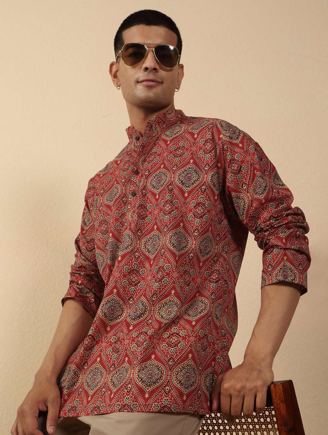 men printed mandarin neck short kurta