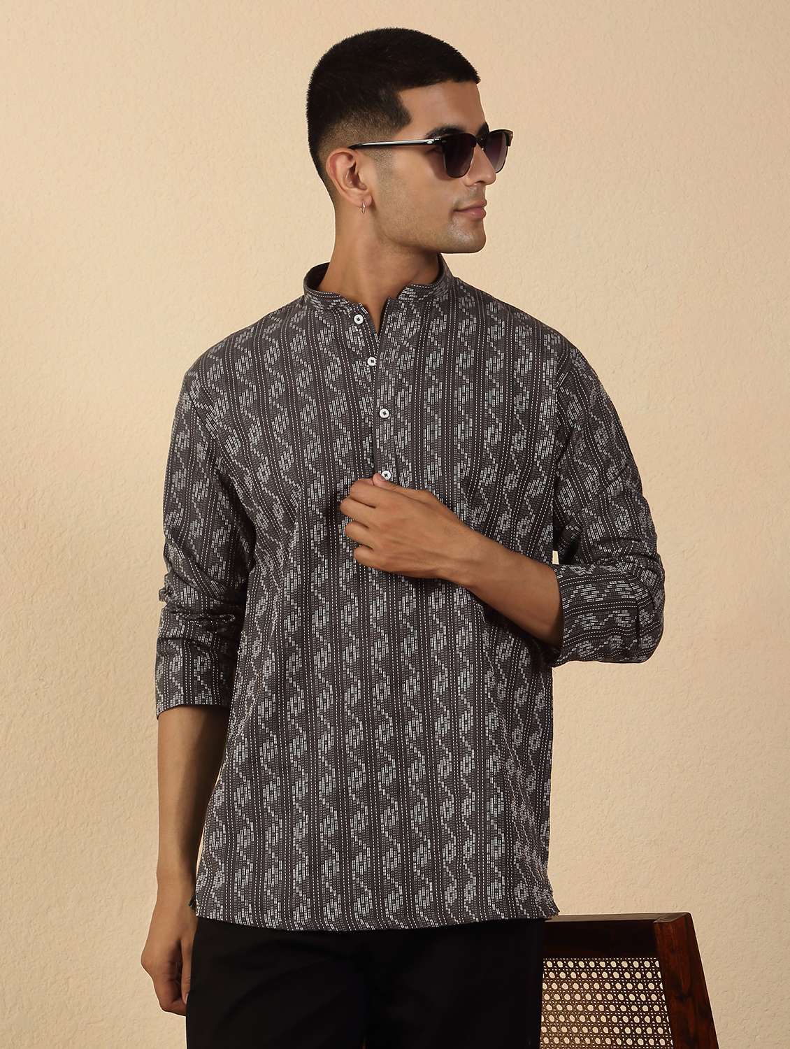 men printed mandarin neck short kurta