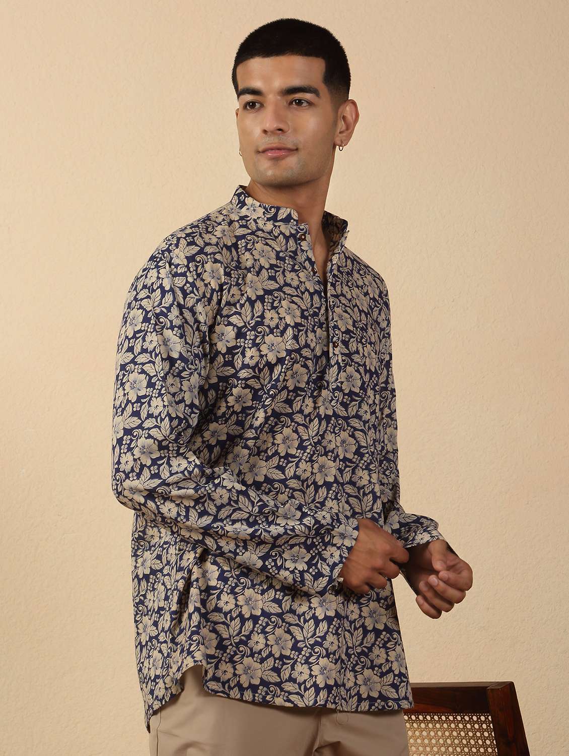 men printed mandarin neck short kurta - 22619208 -  Standard Image - 3