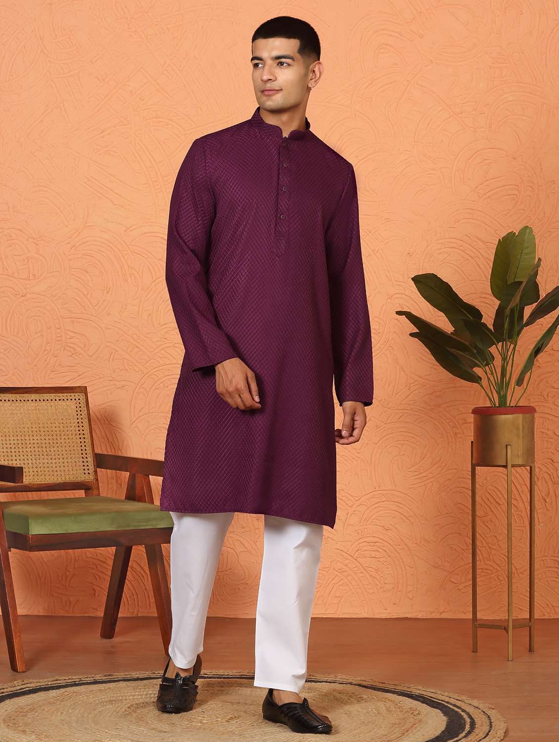 men embroidered mandarin neck long kurta