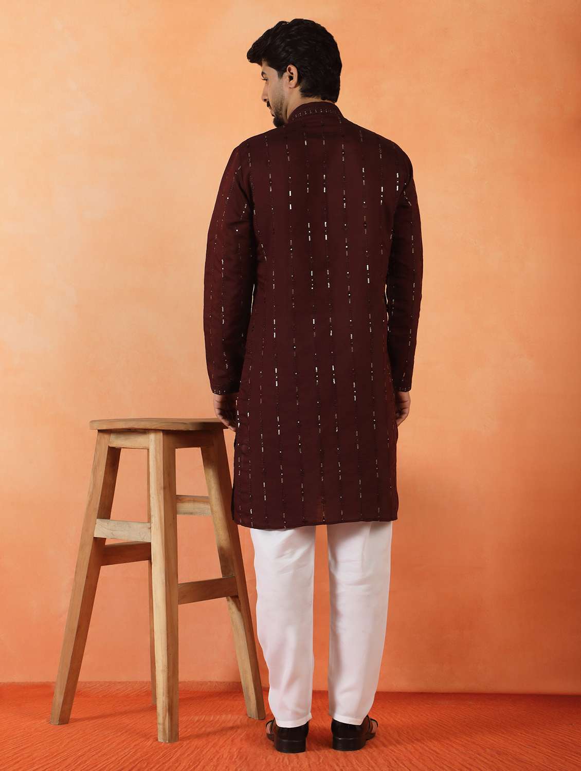 men solid with work mandarin neck long kurta - 22619250 -  Standard Image - 3
