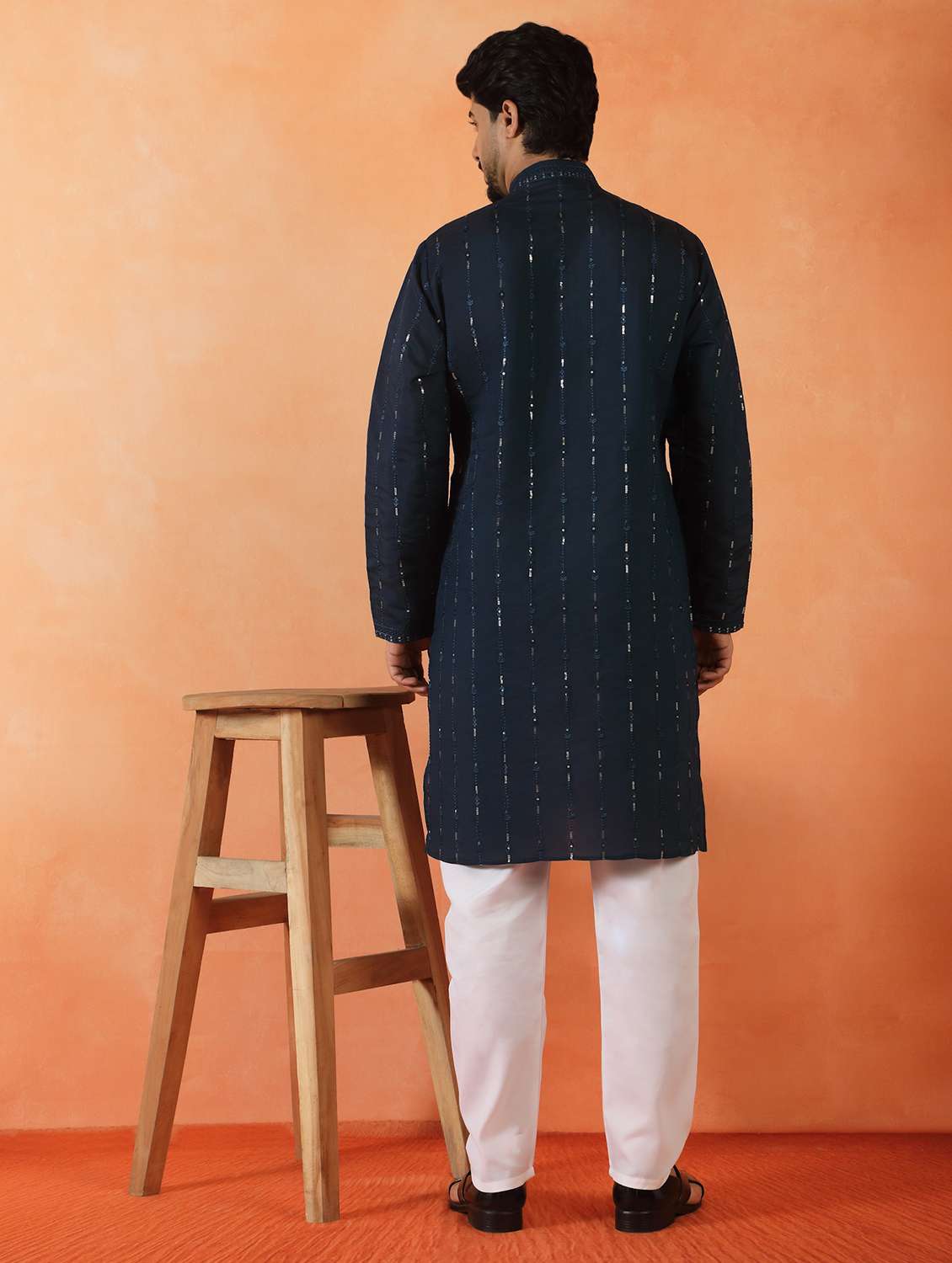 men solid with work mandarin neck long kurta - 22619251 -  Standard Image - 3