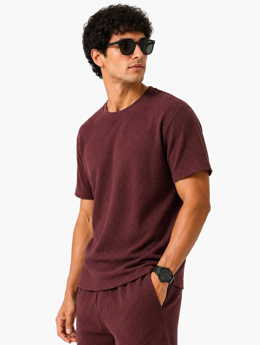 men textured short sleeves regular fit t-shirt - 22619296 -  Standard Image - 3