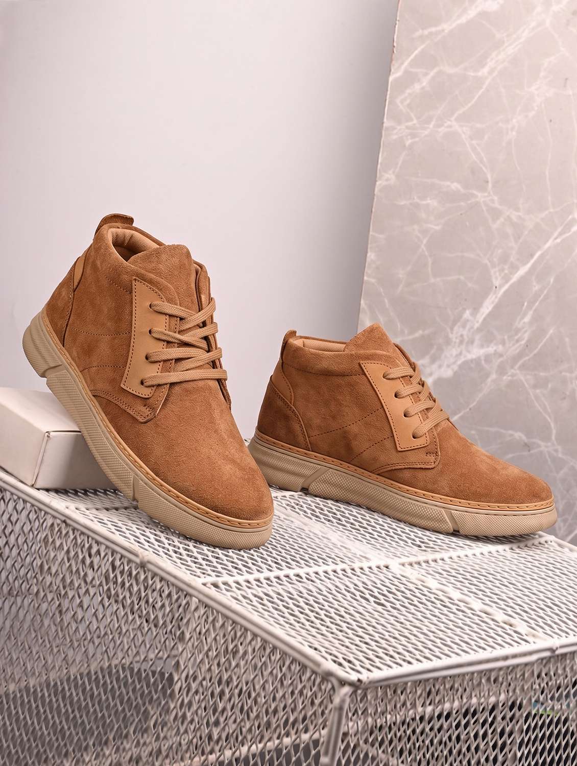 men solid lace up low ankle boots