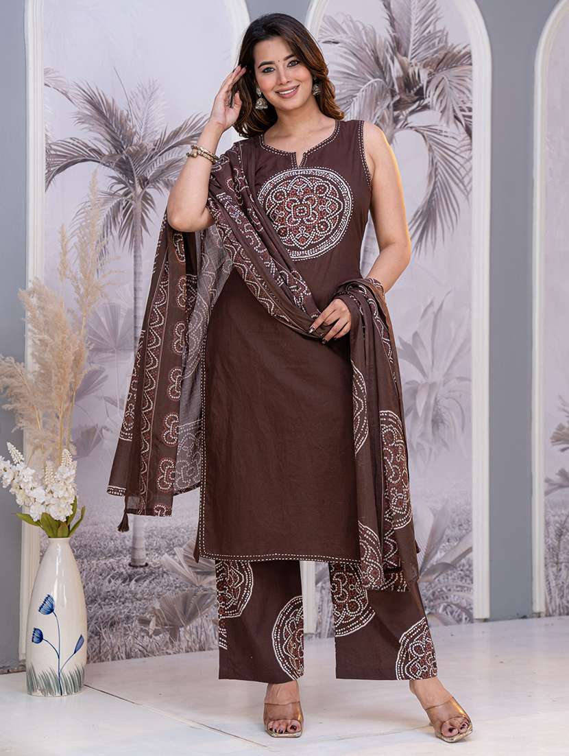 Women Printed Sleeveless Kurta Pant Set With Dupatta - 22625686 -  Standard Image - 5