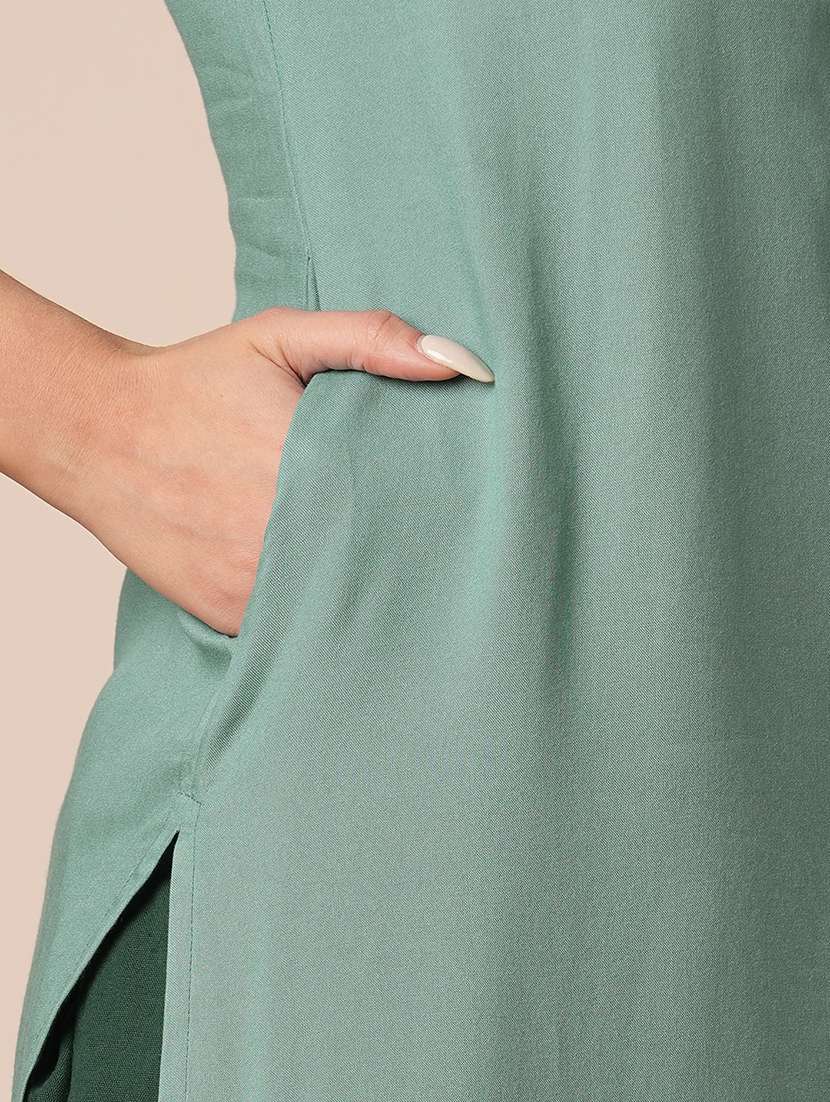 Women Solid Three Quarter Sleeves Straight Kurta - 22625697 -  Standard Image - 5