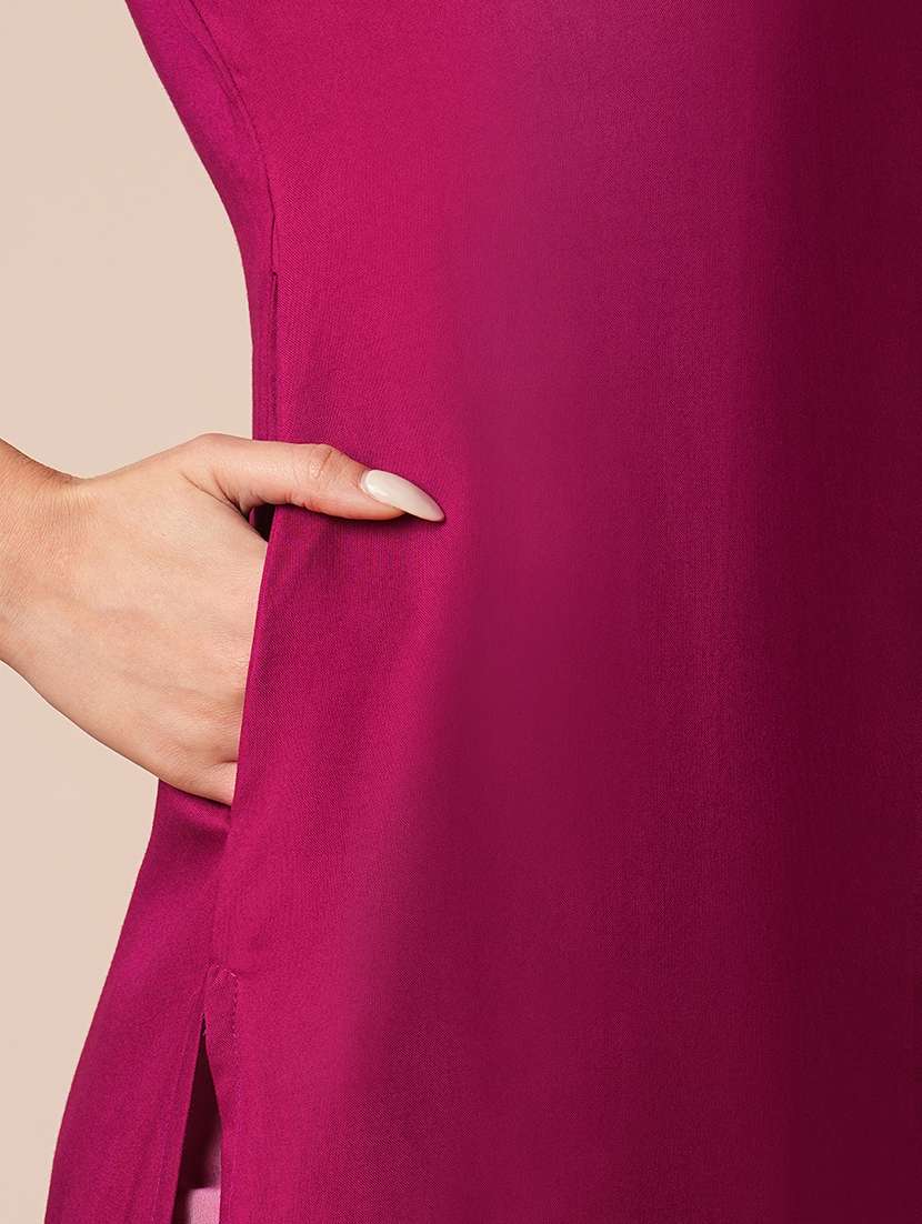 Women Solid Three Quarter Sleeves Straight Kurta - 22625698 -  Standard Image - 5