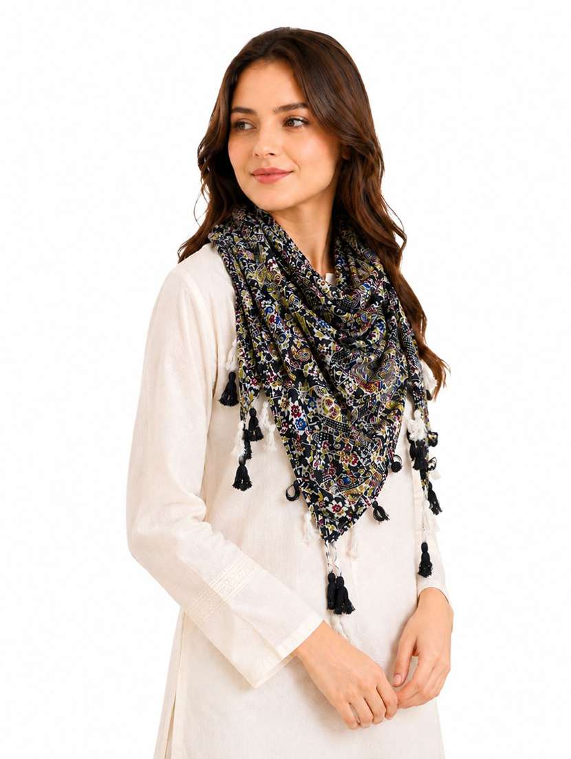 women printed scarf with tassels - 22625723 -  Standard Image - 3