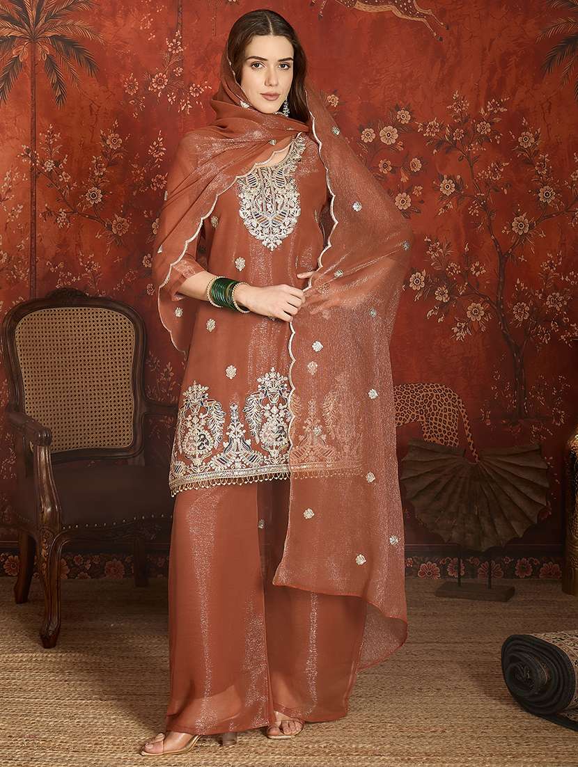 women embroidered three quarter sleeves kurta pant set with dupatta