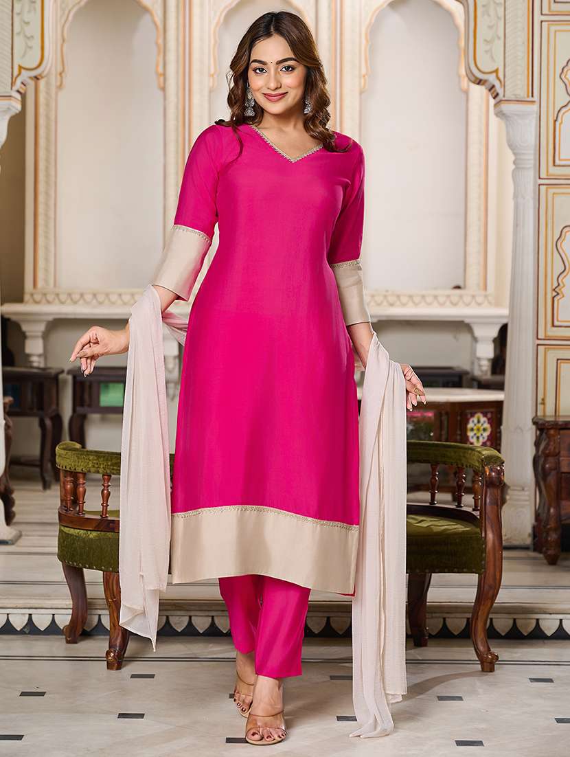 women solid three quarter sleeves kurta pant set with dupatta