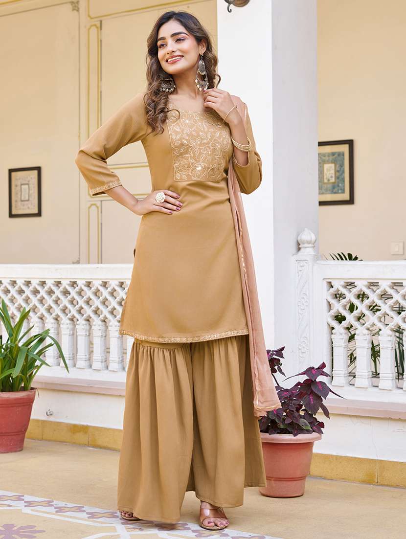 Women Embroidered Three Quarter Sleeves Kurta Sharara Set With Dupatta - 22627117 -  Standard Image - 3