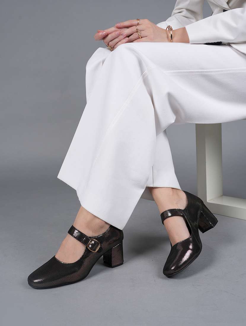 Women Textured Ankle Strap Sandal - 22627589 -  Standard Image - 5