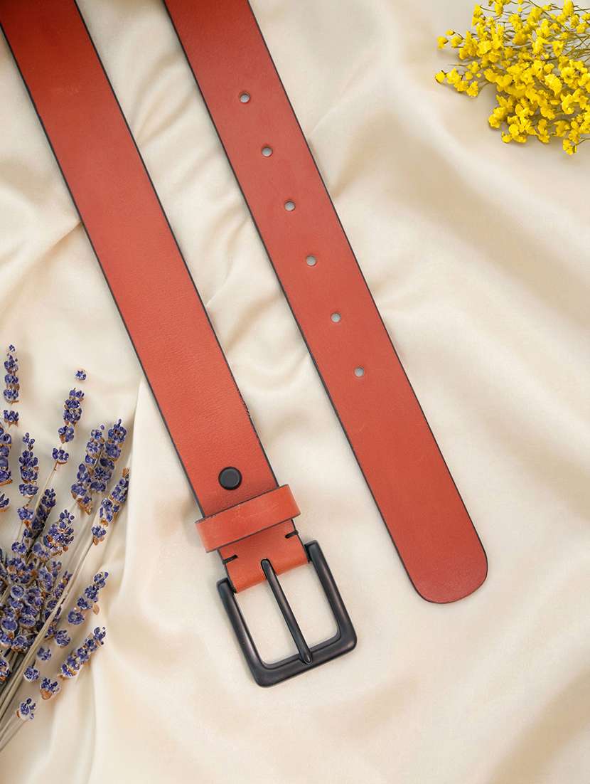 men tan leather belt with black buckle - 22627794 -  Standard Image - 3