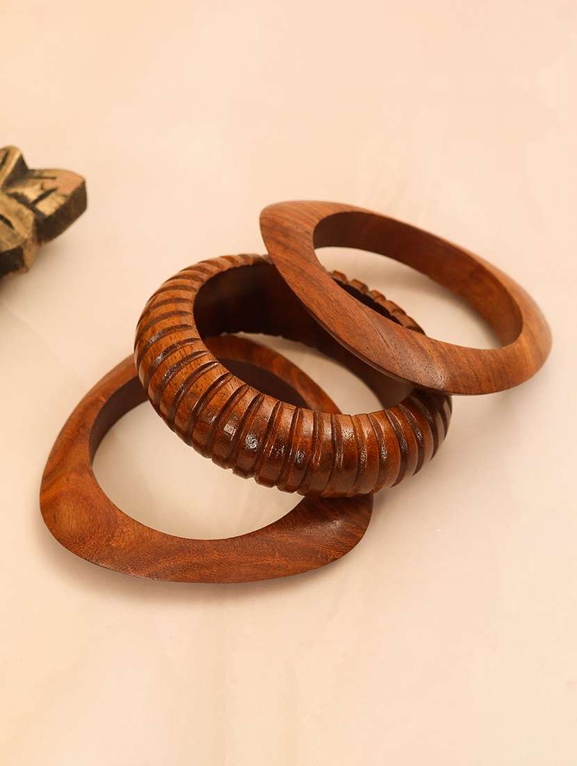 brown wood carved pattern bangle set