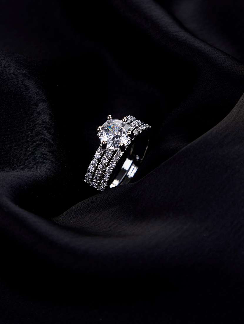 women stone finger ring with adjustable loop