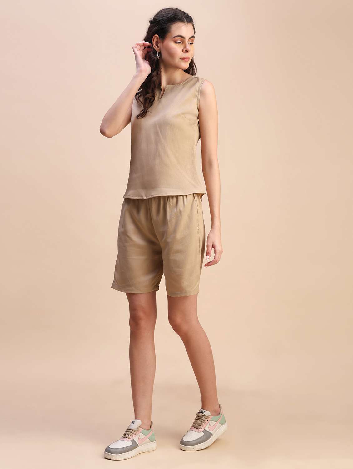 Women Solid Sleeveless Top And Shorts Set - 22635433 -  Standard Image - 3