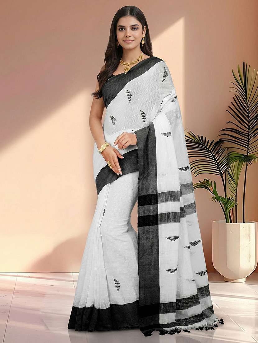 women self design handloom saree with blouse