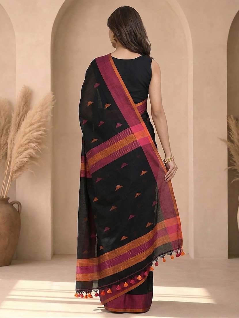 women self design handloom saree with blouse - 22637718 -  Standard Image - 3
