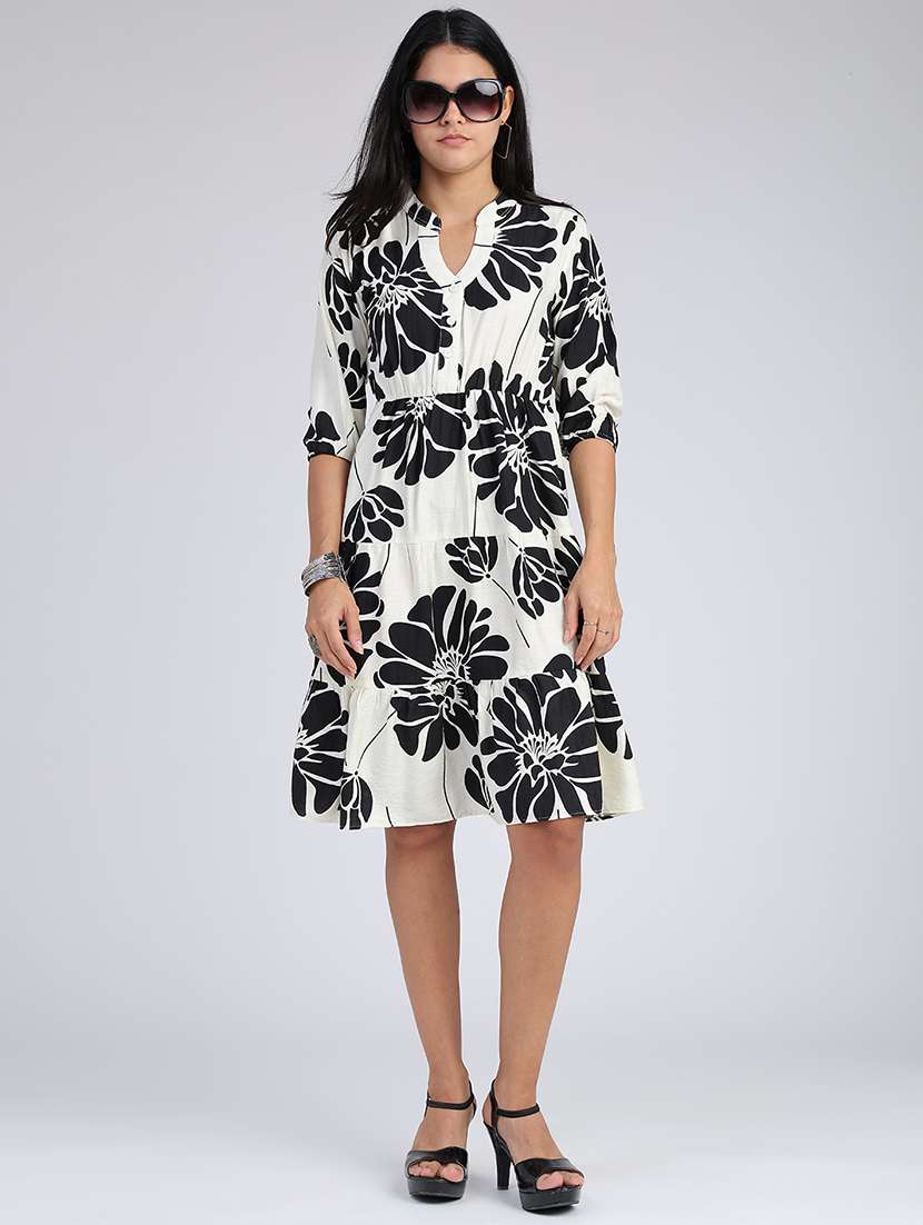 women printed three quarter sleeves tiered dress