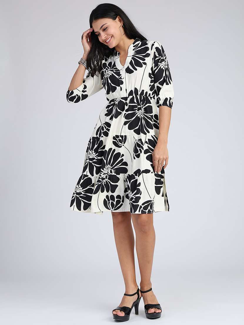Women Printed Three Quarter Sleeves Tiered Dress - 22638071 -  Standard Image - 3