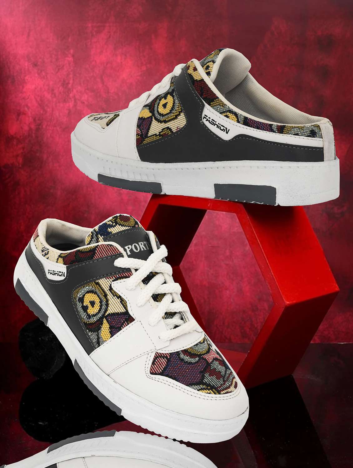 men self design slip on sneaker