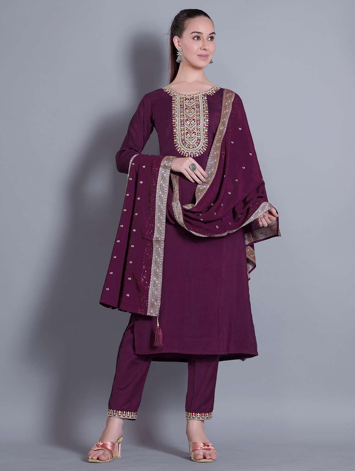 women embroidered three quarter sleeves kurta pant set with dupatta