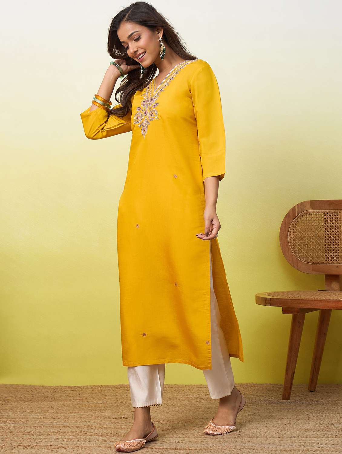 women solid with work three quarter sleeve straight kurta - 22639738 -  Standard Image - 3