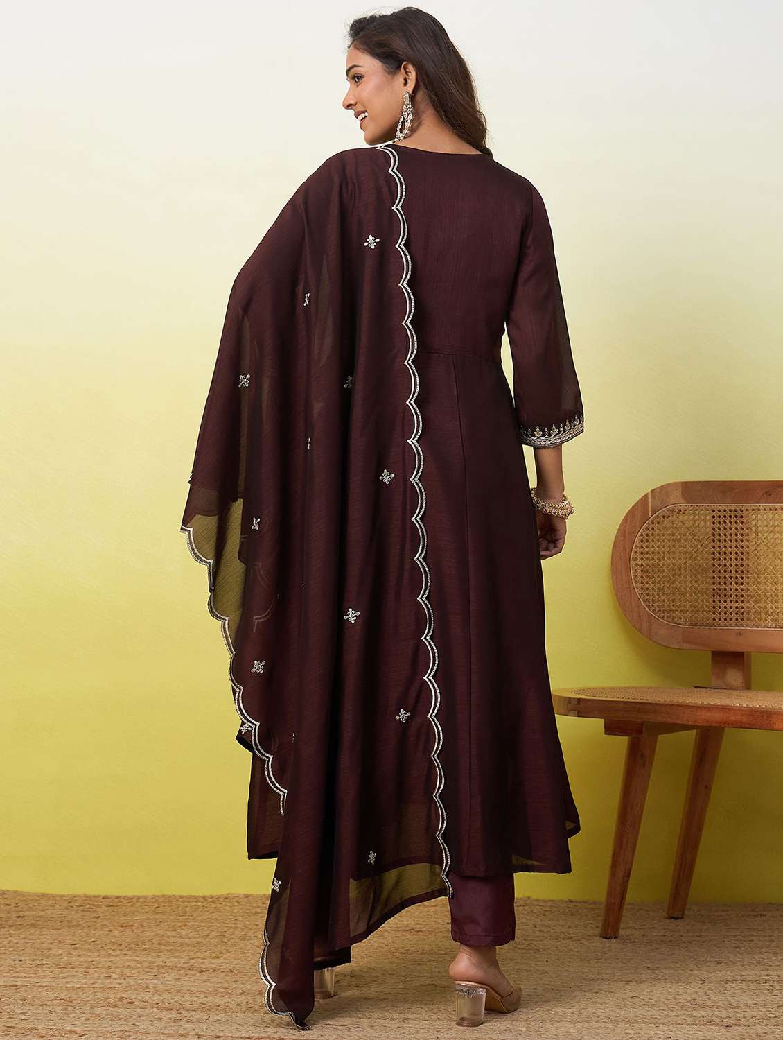 Women Embroidered Three Quarter Sleeves Kurta Pant Set With Dupatta - 22639771 -  Standard Image - 3