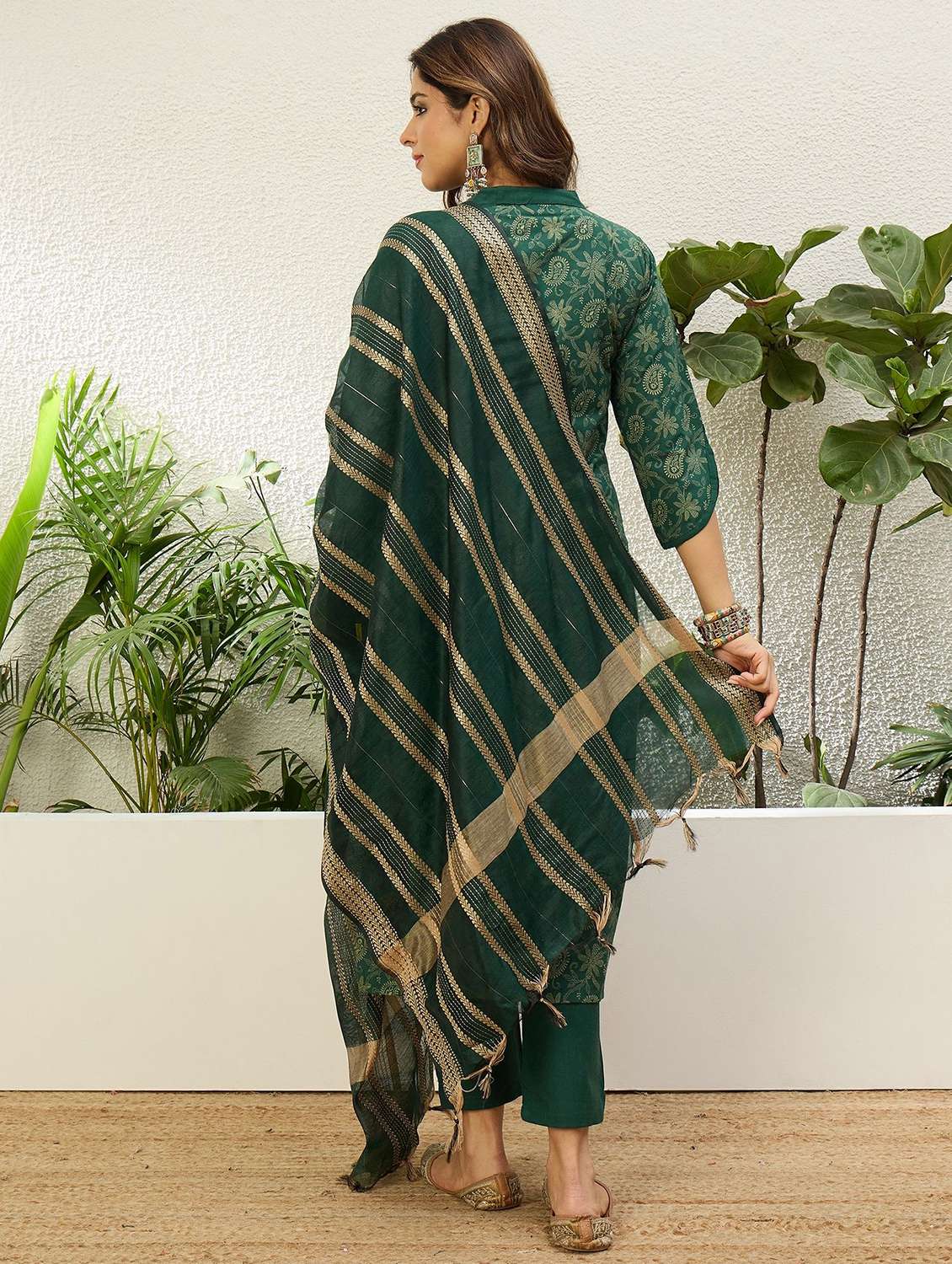Women Printed Three Quarter Sleeves Kurta Pant Set With Dupatta - 22639818 -  Standard Image - 3
