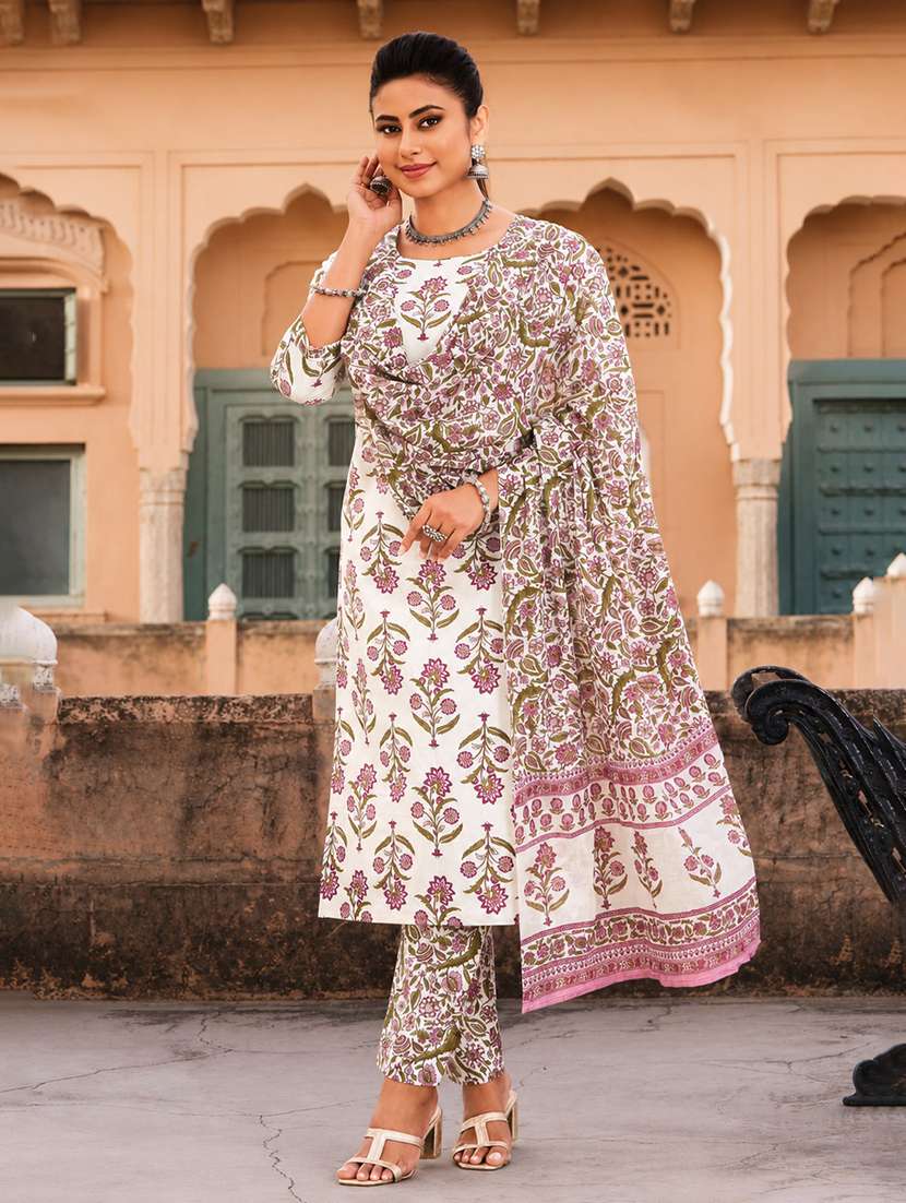women printed three quarter sleeve kurta pant with dupatta set