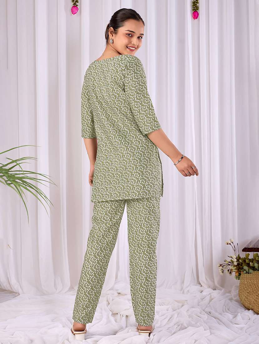 women printed three quarter sleeves ethnic co-ord set - 22640377 -  Standard Image - 3
