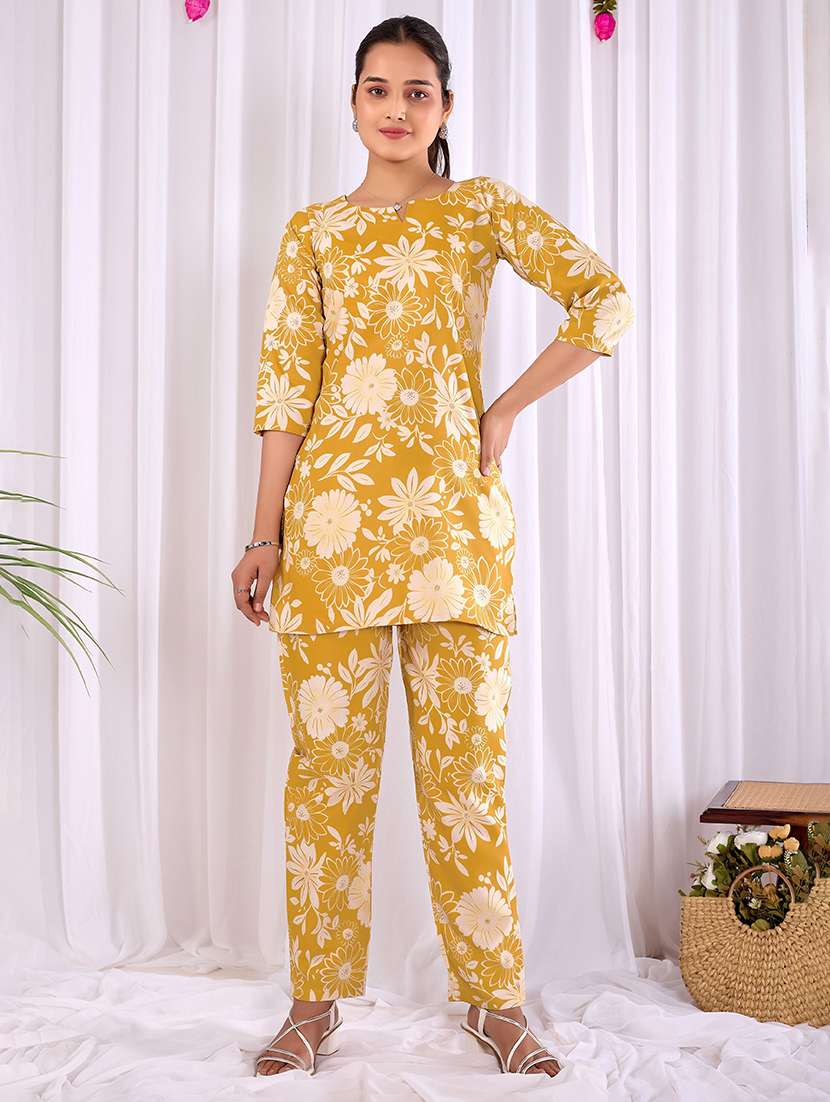 women printed three quarter sleeves ethnic co-ord set - 22640380 -  Standard Image - 3