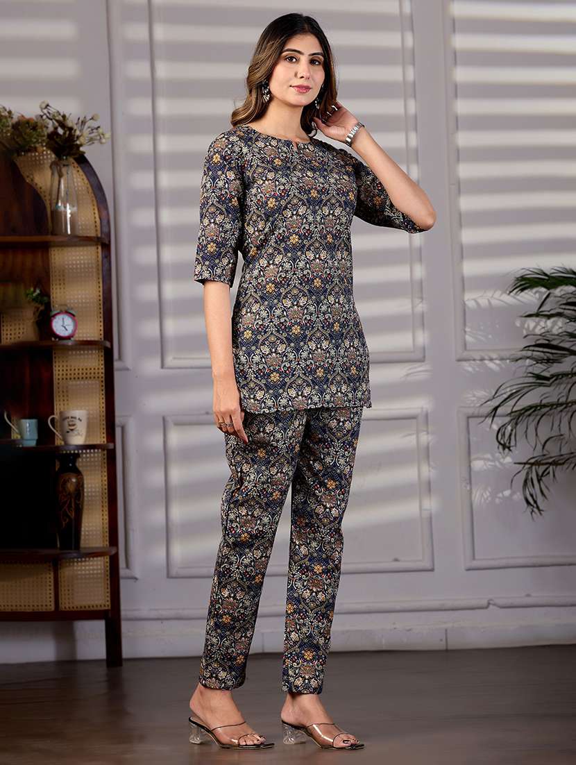 women printed three quarter sleeves ethnic co-ord set - 22640381 -  Standard Image - 5