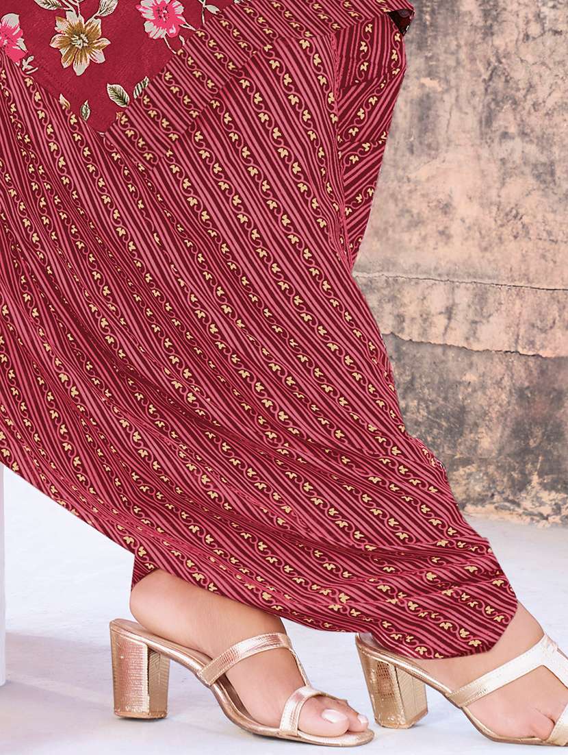 Women Printed Three Quarter Sleeve Kurta Patiala With Dupatta Set - 22642802 -  Standard Image - 3