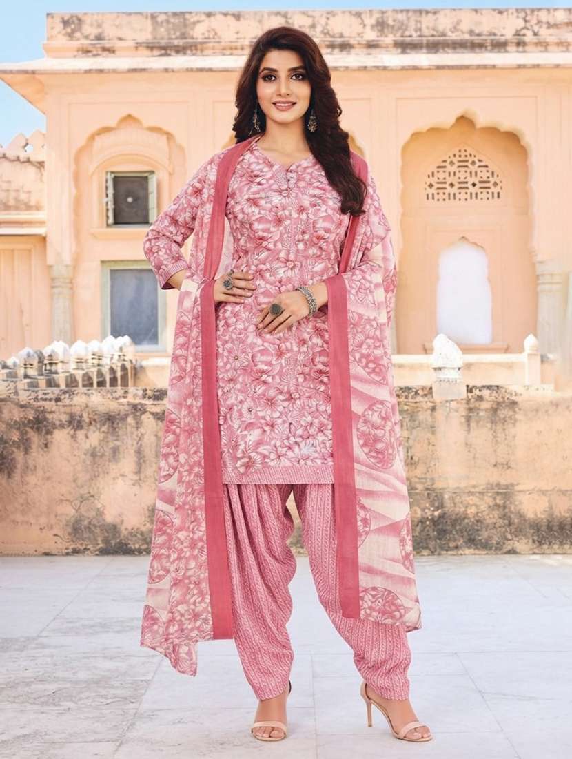 women printed three quarter sleeve kurta patiala with dupatta set