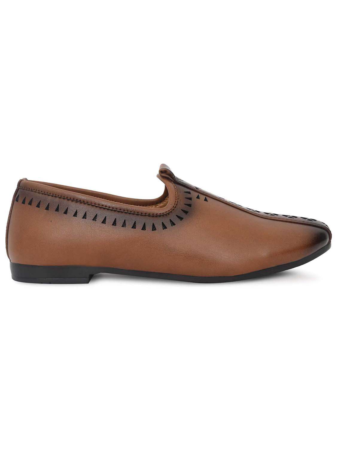 Men Cutwork Slip On Mojari - 22642834 -  Standard Image - 3