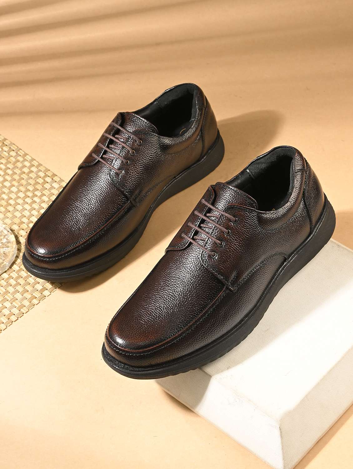 men brown lace-up derby