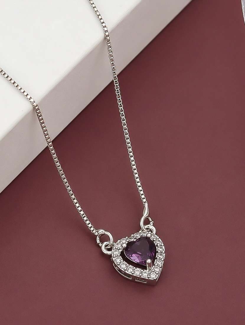 women heart-shaped crystal pendant