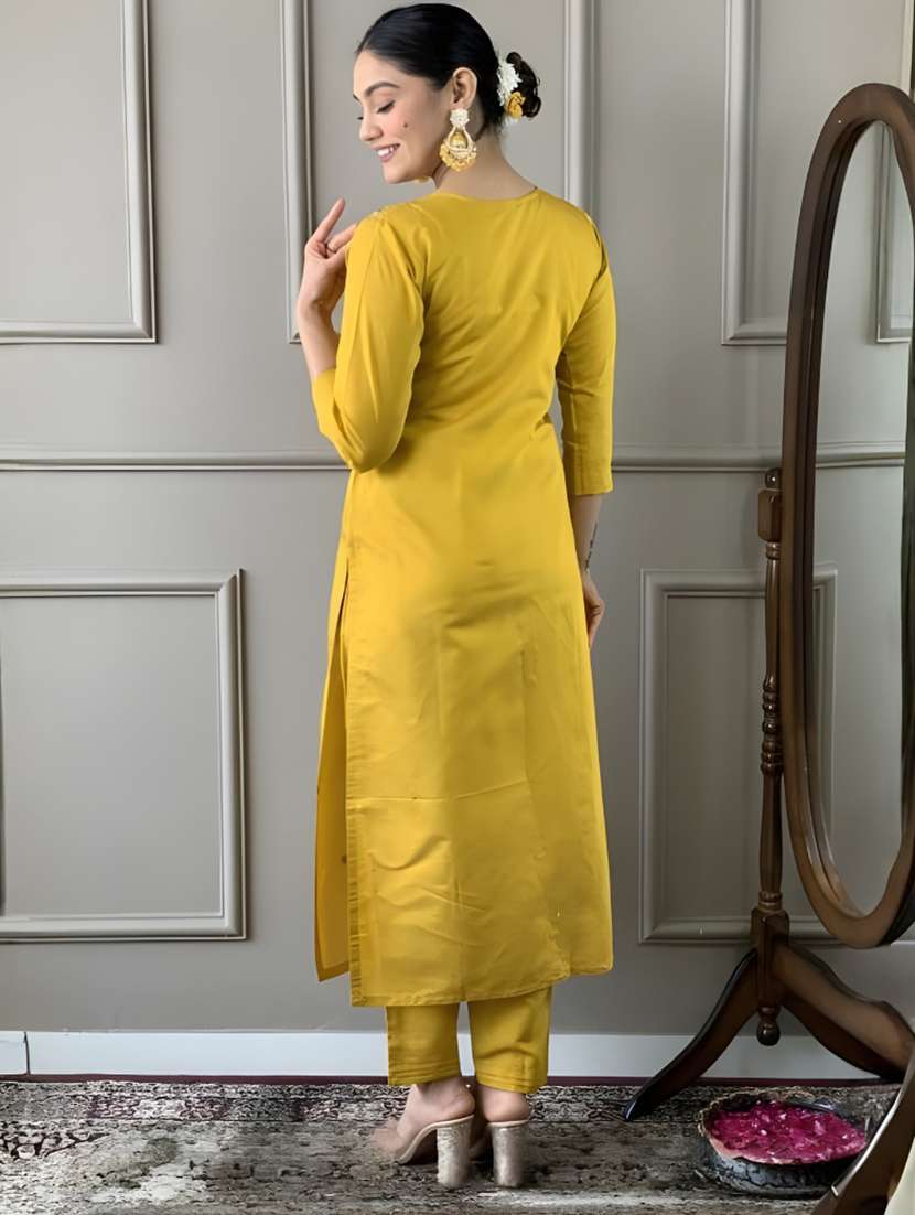 Women Embroidered Three Quarter Sleeves Kurta Pant Set With Dupatta - 22658827 -  Standard Image - 3