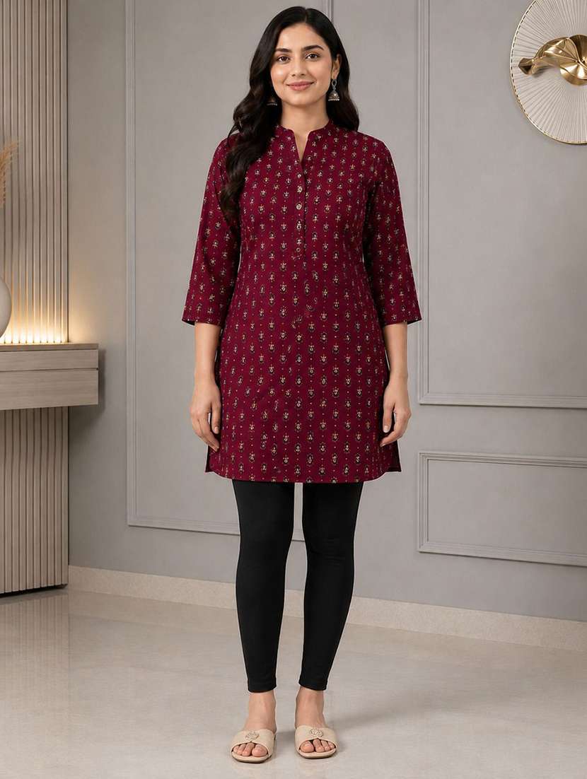 women printed three quarter sleeve straight kurta