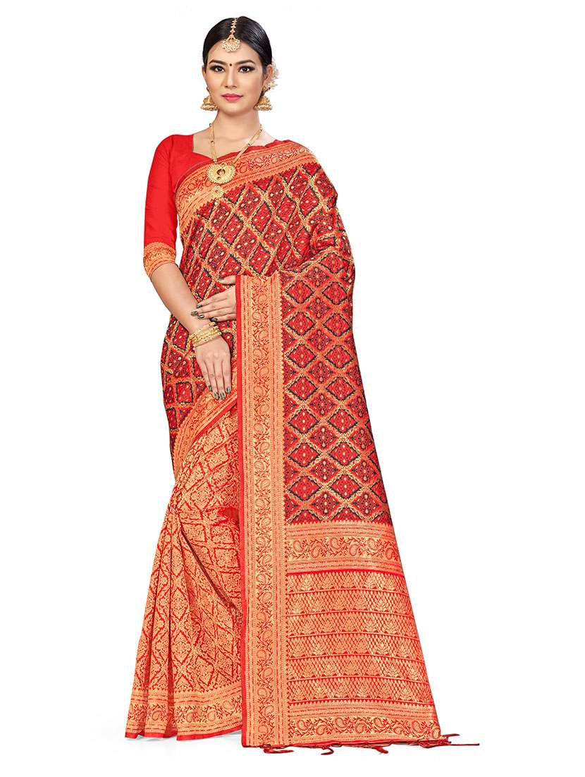 women self design banarasi saree with blouse