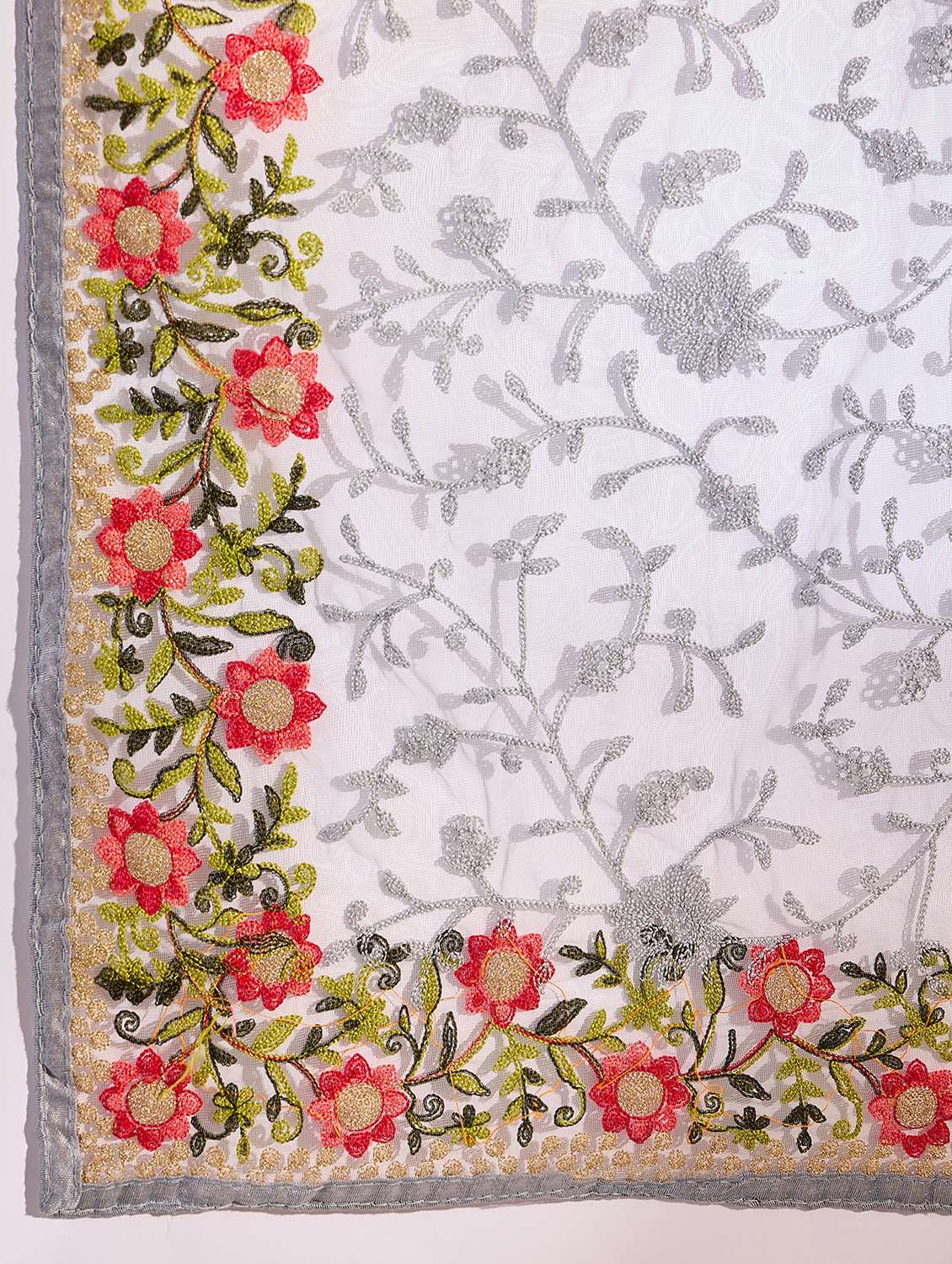 Women Solid With Work Embroidered Saree With Blouse - 22660434 -  Standard Image - 5