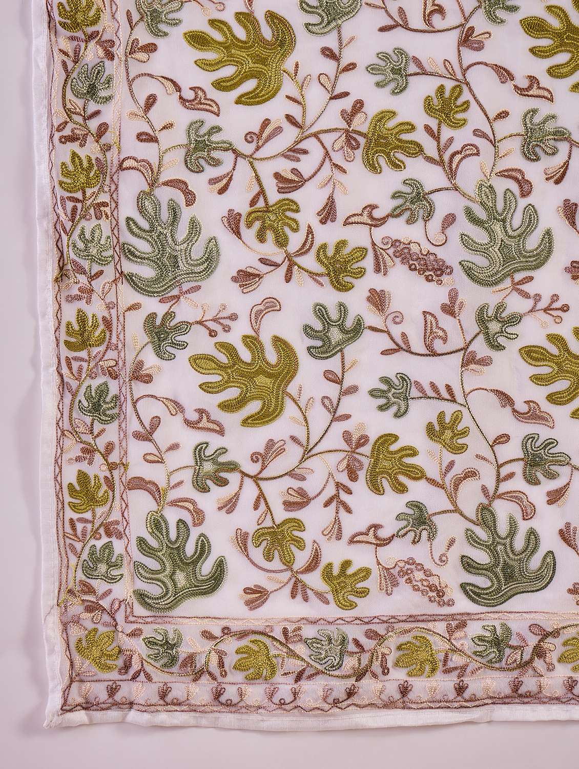 Women Solid With Work Embroidered Saree With Blouse - 22660554 -  Standard Image - 5