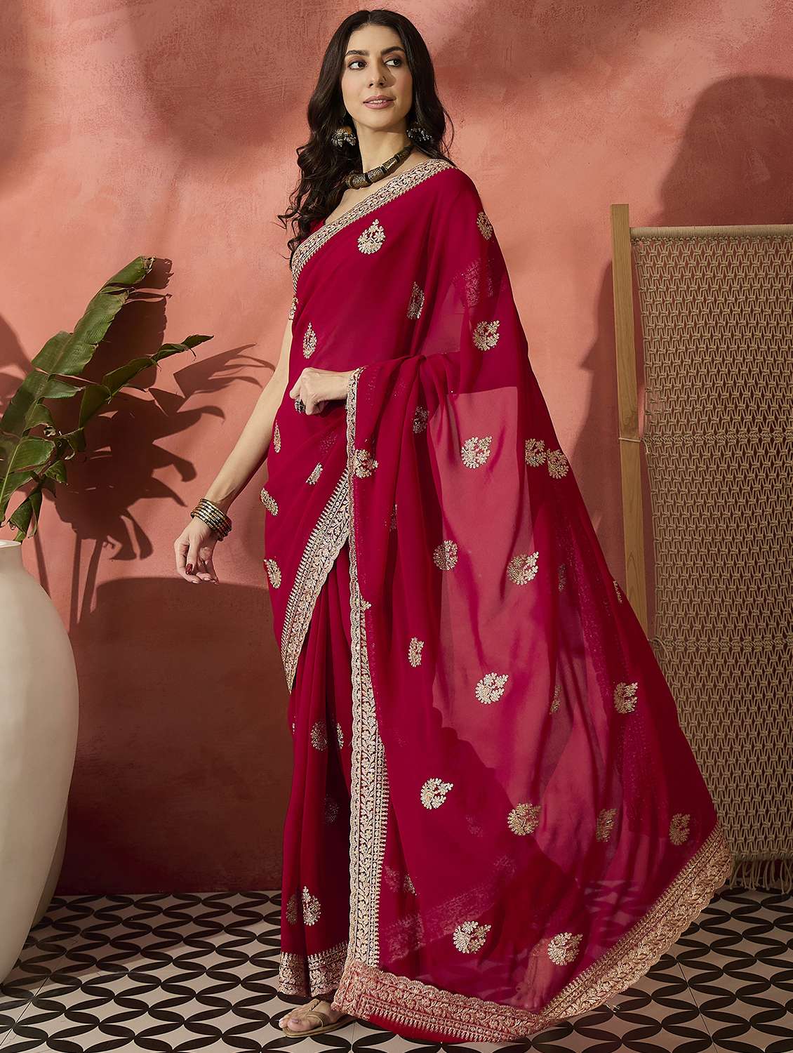 Women Solid With Work Embroidered Saree With Blouse - 22660645 -  Standard Image - 3