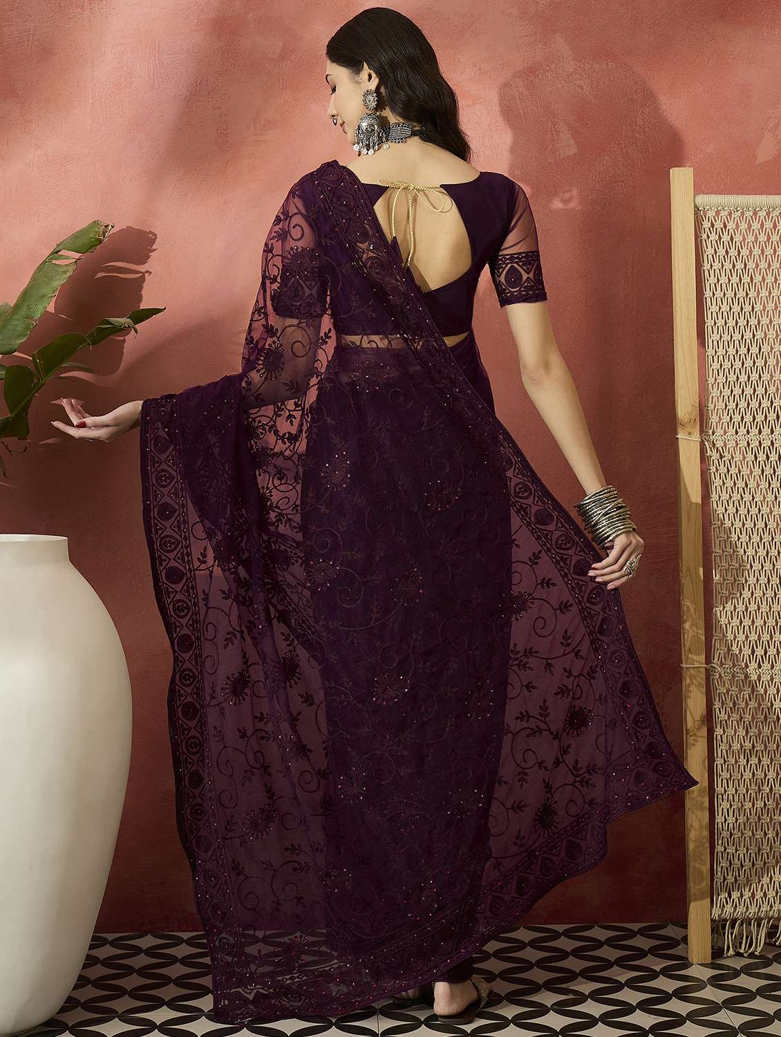 Women Solid With Work Embroidered Saree With Blouse - 22660665 -  Standard Image - 3