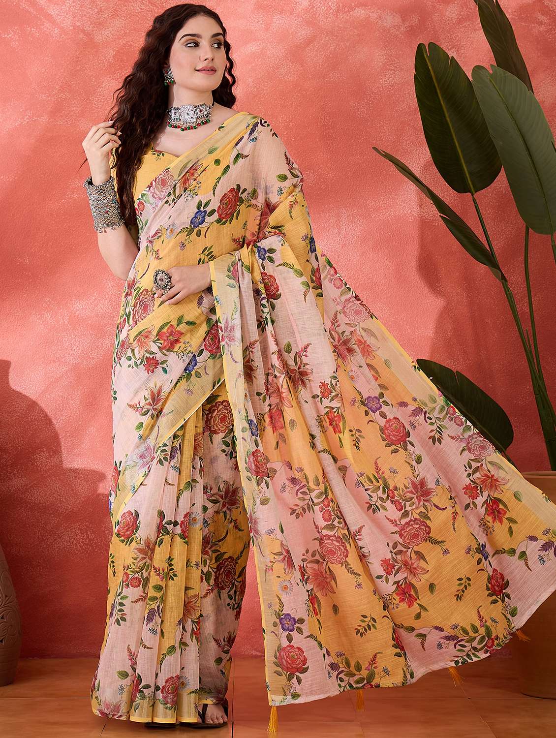 women printed casual wear saree with blouse