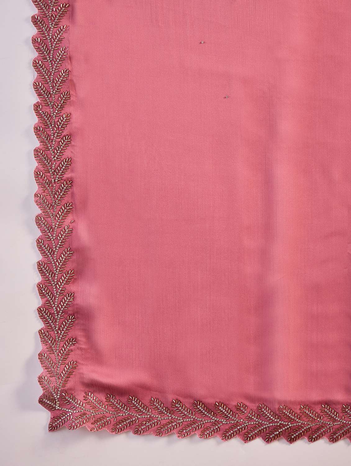 Women Solid With Embellished Bordered Saree With Blouse - 22660690 -  Standard Image - 5