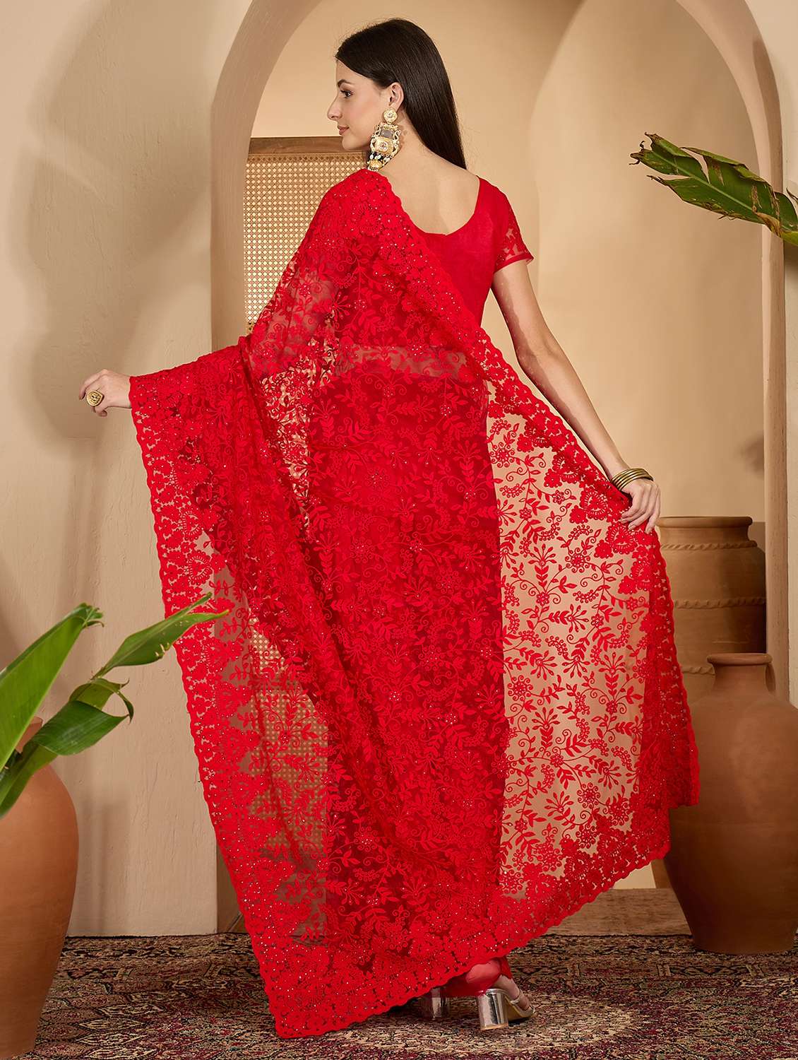 Women Solid With Work Embroidered Saree With Blouse - 22660720 -  Standard Image - 3