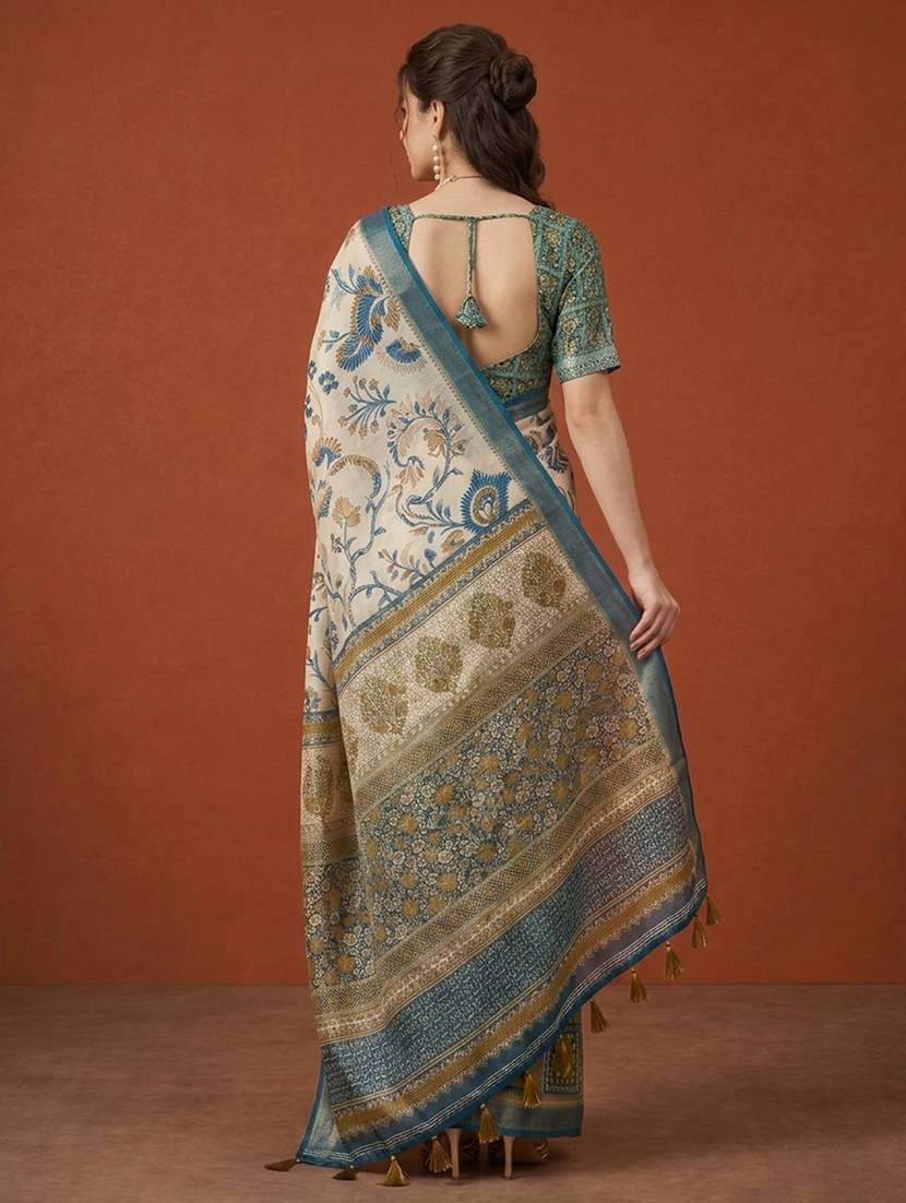 Women Self Design Bordered Saree With Blouse - 22660883 -  Standard Image - 3