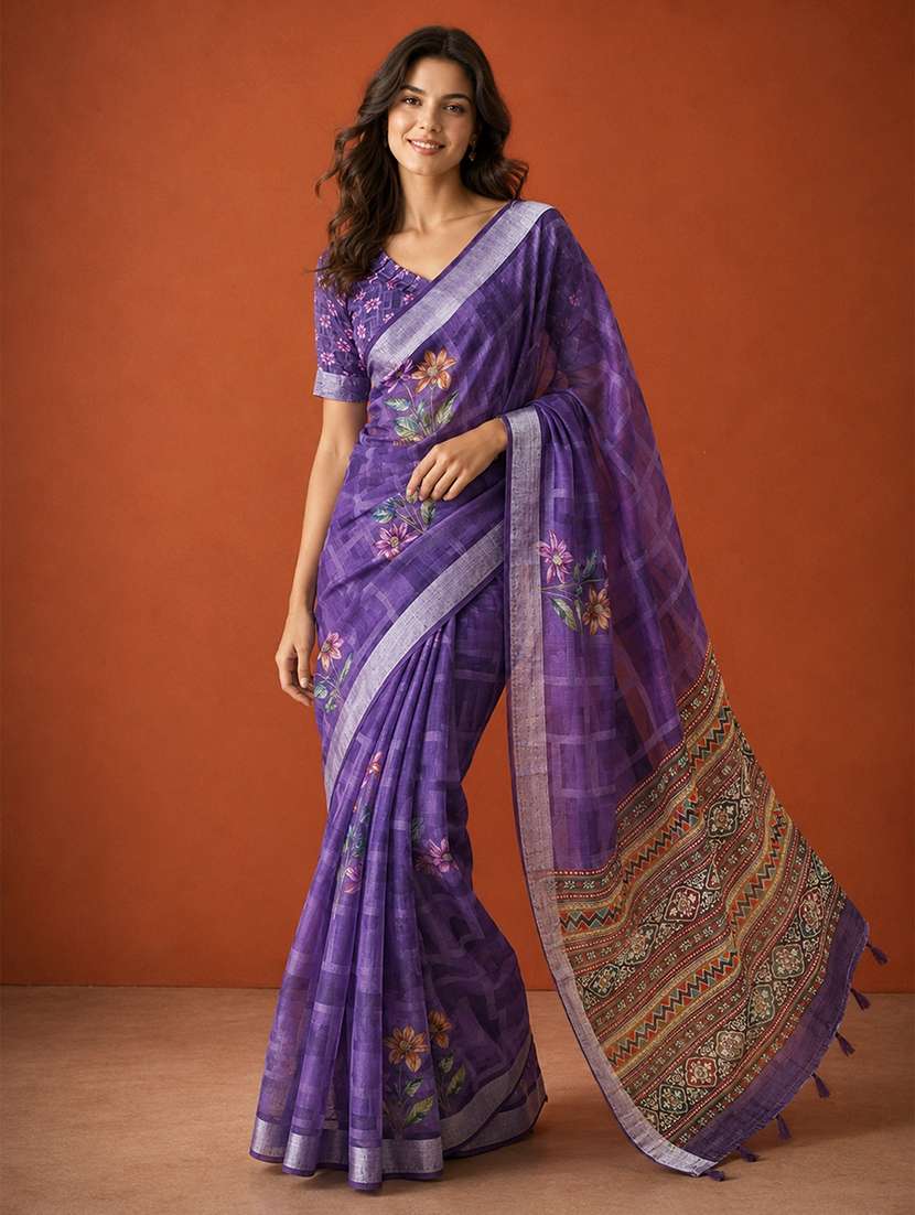 women printed casual wear saree with blouse